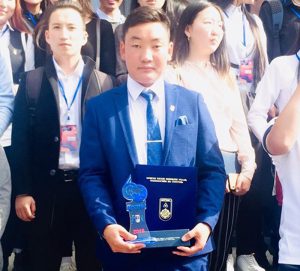 ДаТС–ийн оюутан Б.Санжидсүрэн ШУТИС – ийн “ШИЛДЭГ ЗОХИОН БҮТЭЭГЧ” оюутнаар шалгарав