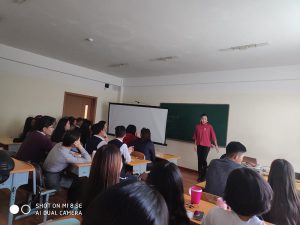 ДаТС-ийн ахлах сургуулийн сурагчид өсвөр насны сурагчдын харилцаа хандлагын талаар сургалтад хамрагдлаа