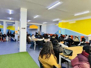 11-р ангийн сурагчид Дархан-Уул аймгийн их, дээд сургуулиудтай танилцлаа