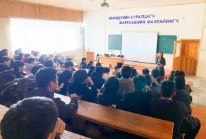 Мэдлэгтэй чадварлаг инженер байхаас гадна ёсзүйтэй инженер болох уриан дор дараах 2 төрлийн сургалтыг ДаТС ЭХМТТ-ийн нийт оюутнуудын дунд амжилттай зохион байгууллаа.