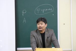 Төгсөх курсын оюутнуудад “Хөдөлмөрийн аюулгүй байдал, эрүүл ахуй”сэдвээр сургалт зохион байгуулав.